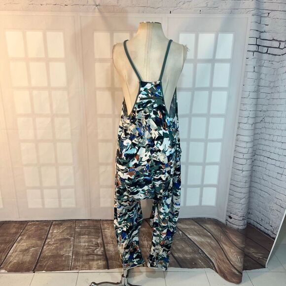 Free people movement hotshot jumper in evergreen print size medium - Picture 7 of 13